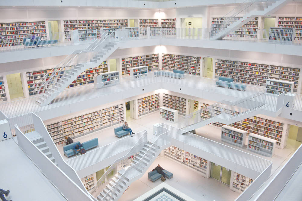 Interiör från biblioteket i Stuttgart.